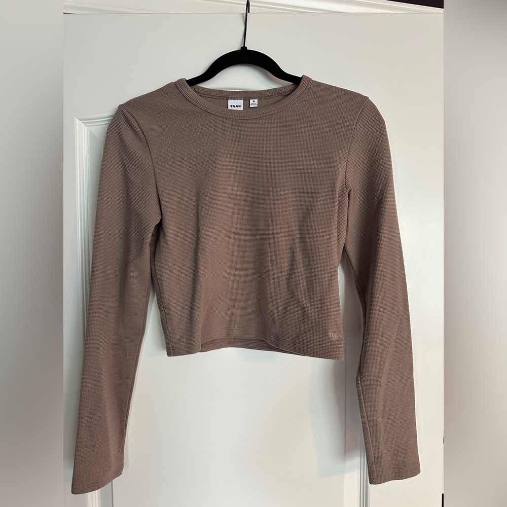 Aritzia TNA cropped waffle long sleeve top size S